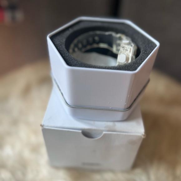 Baby G Watch - new in box - Picture 2 of 3